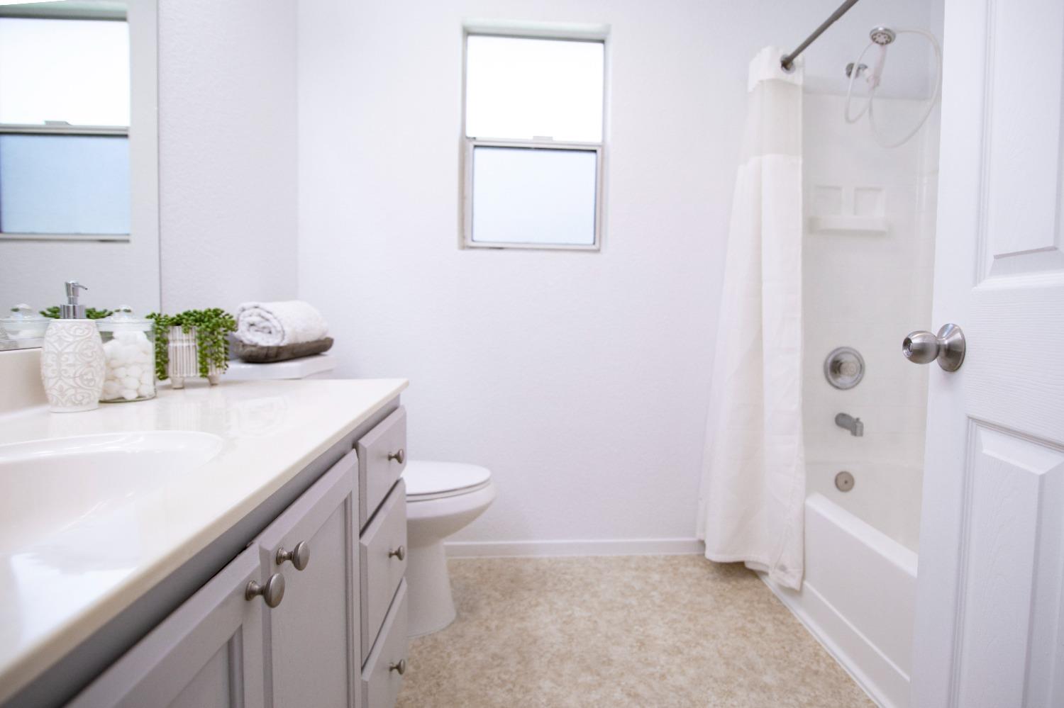 Photo #19: 225053685 Listing: Photo #19