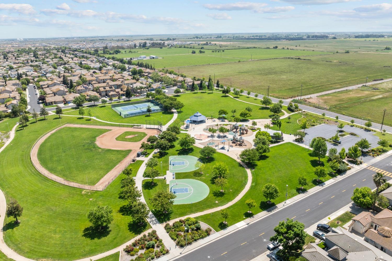 Christo Way, Elk Grove, California image 34
