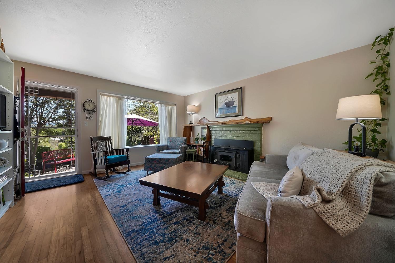 Detail Gallery Image 15 of 83 For 1356 Mark Twain Rd, Angels Camp,  CA 95222 - 3 Beds | 3 Baths