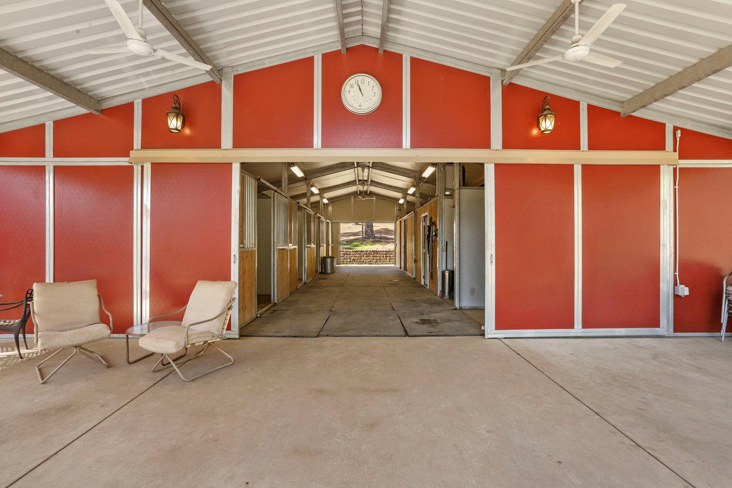 Detail Gallery Image 12 of 92 For 10415 Mcmahon Rd #10415,  Coulterville,  CA 95311 - 3 Beds | 4/1 Baths