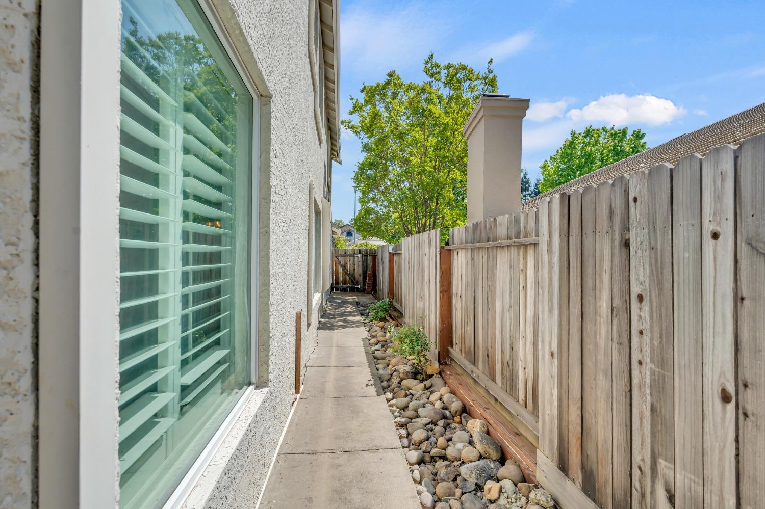 Hansen Circle, Folsom, California image 34