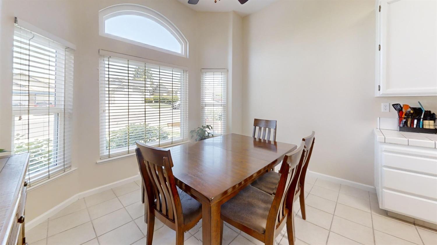 Detail Gallery Image 8 of 25 For 3200 Pepperridge Dr, Antelope,  CA 95843 - 3 Beds | 2 Baths
