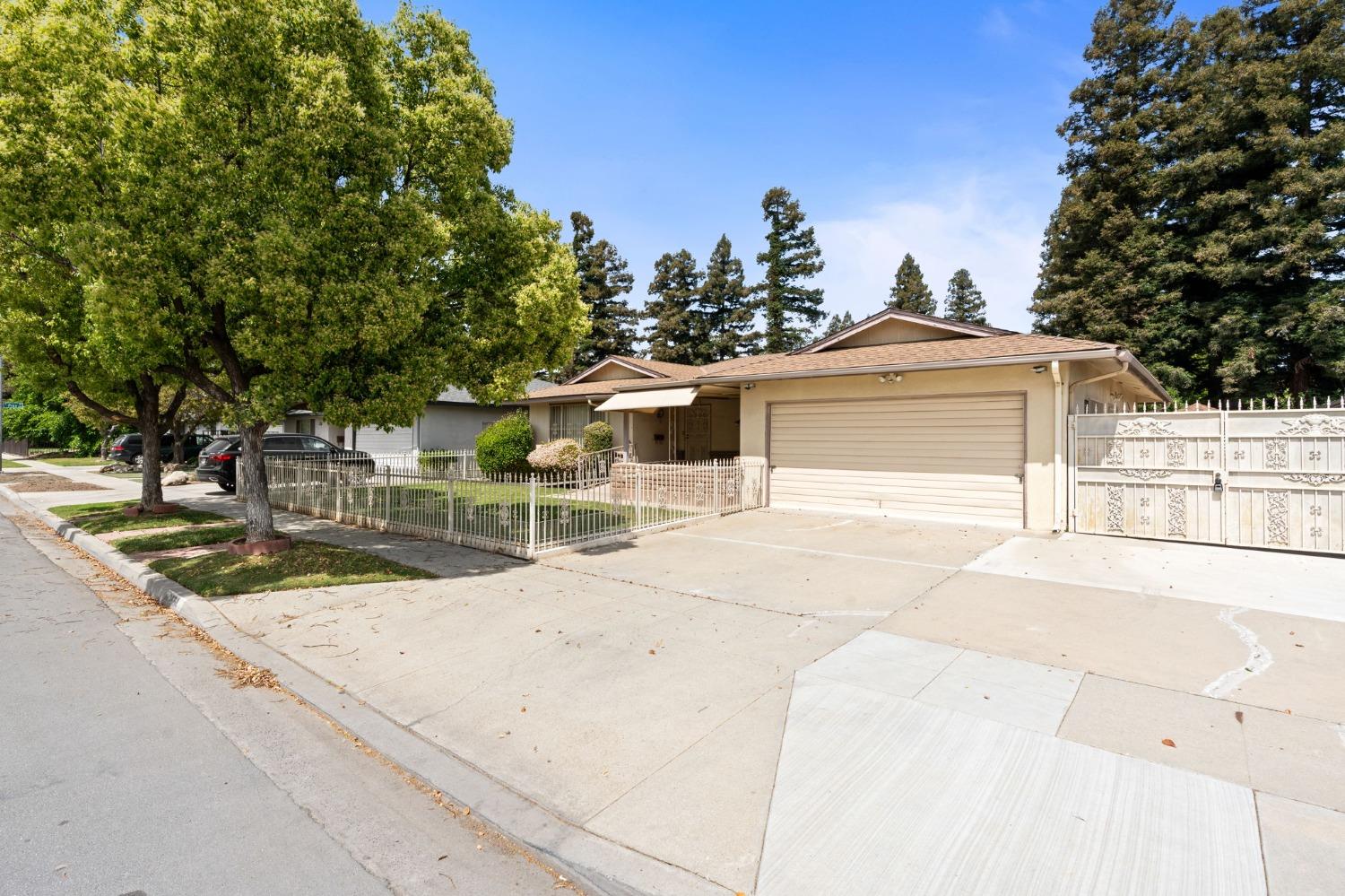 E Magill Avenue, Fresno, California image 2