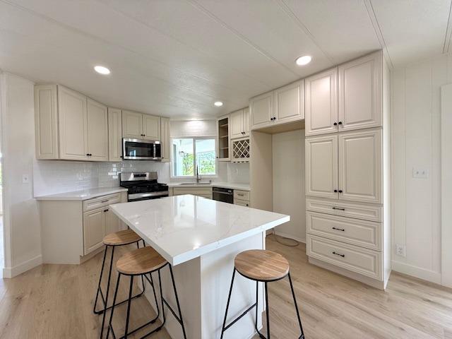 Detail Gallery Image 4 of 39 For 5917 Mallard Ln, Citrus Heights,  CA 95621 - 2 Beds | 2 Baths
