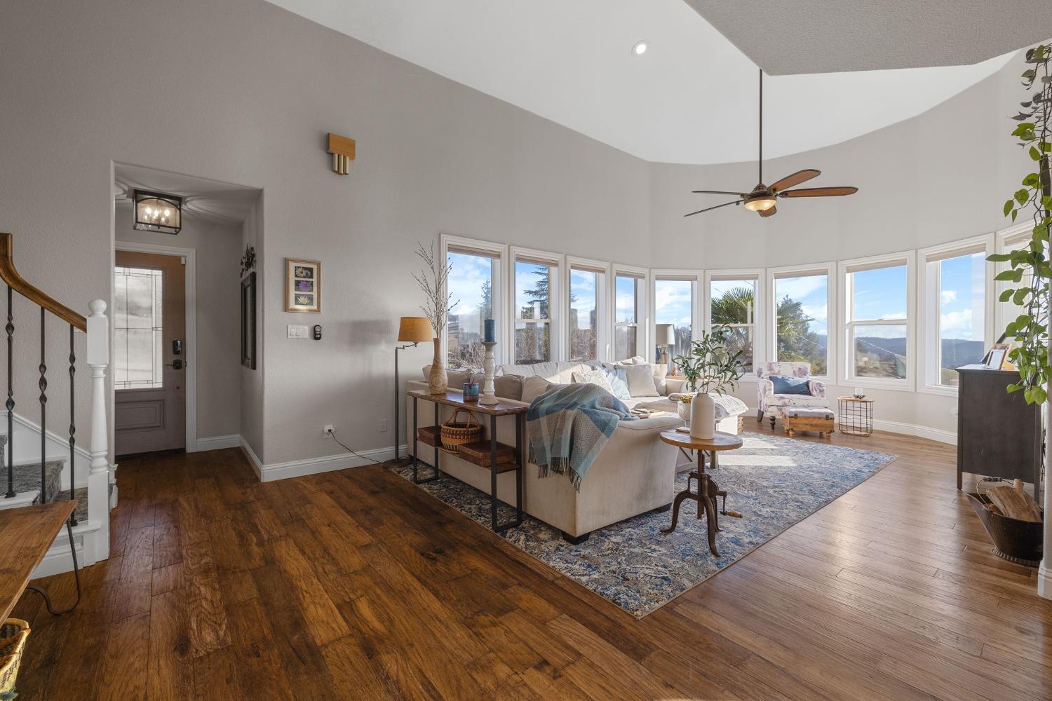 Detail Gallery Image 10 of 99 For 6441 Sky Hawk Rd, Pilot Hill,  CA 95664 - 7 Beds | 5/1 Baths