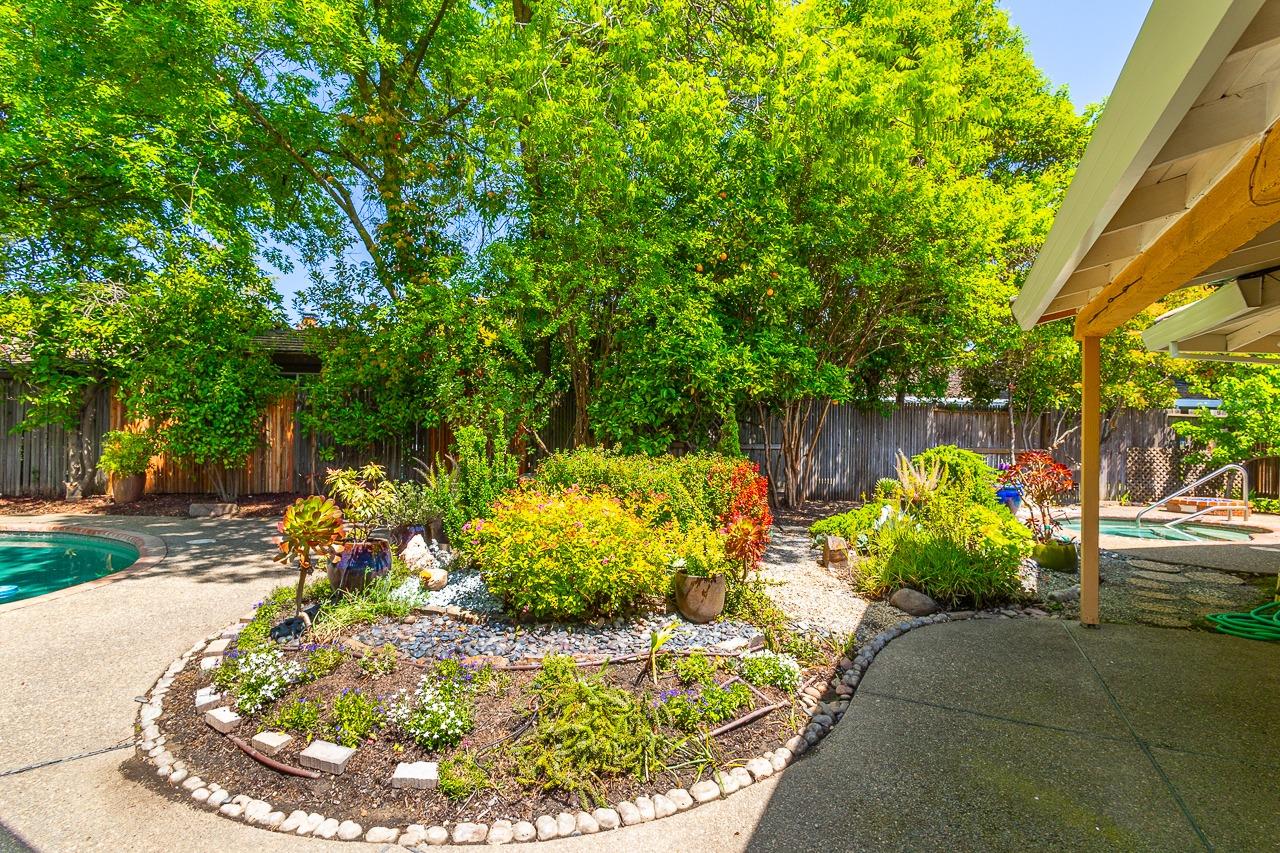 Detail Gallery Image 26 of 27 For 1205 Lantern Ct, Sacramento,  CA 95864 - 4 Beds | 3 Baths
