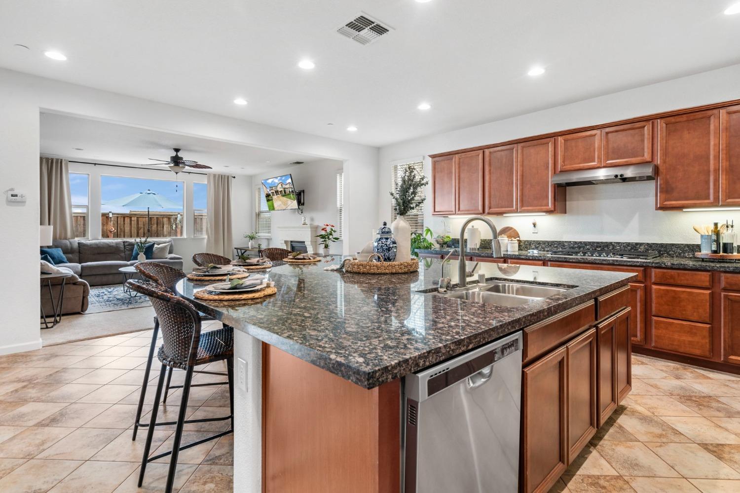 River Bend Drive, Lathrop, California image 15