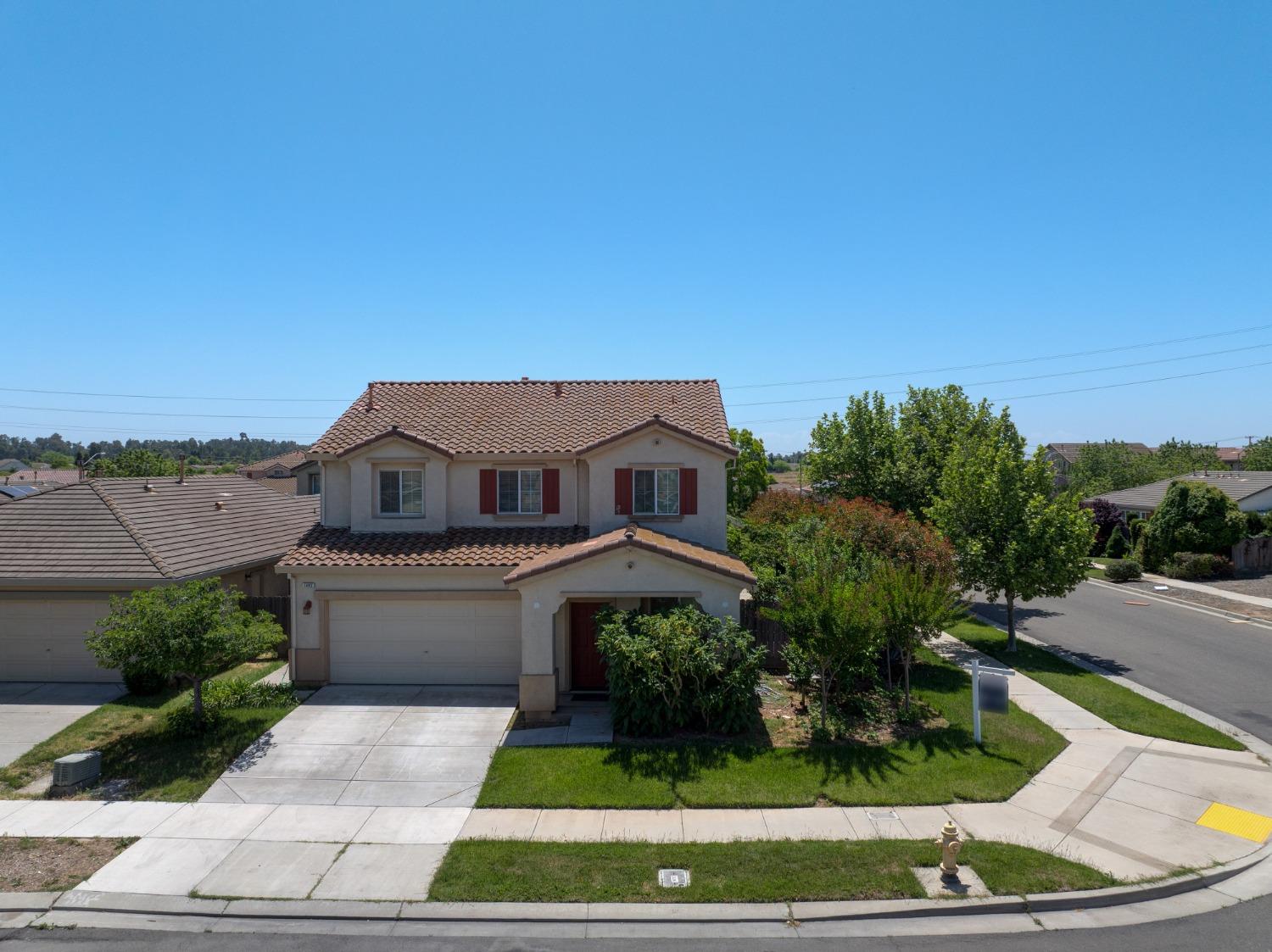 Detail Gallery Image 1 of 61 For 1492 Antioch Ct, Merced,  CA 95348 - 5 Beds | 2/1 Baths