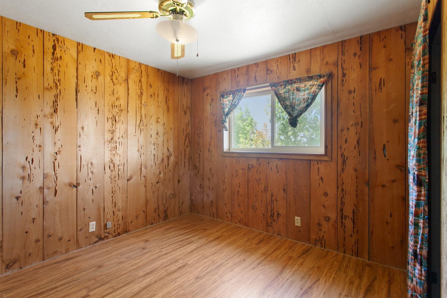 East Avenue, Corning, California image 15