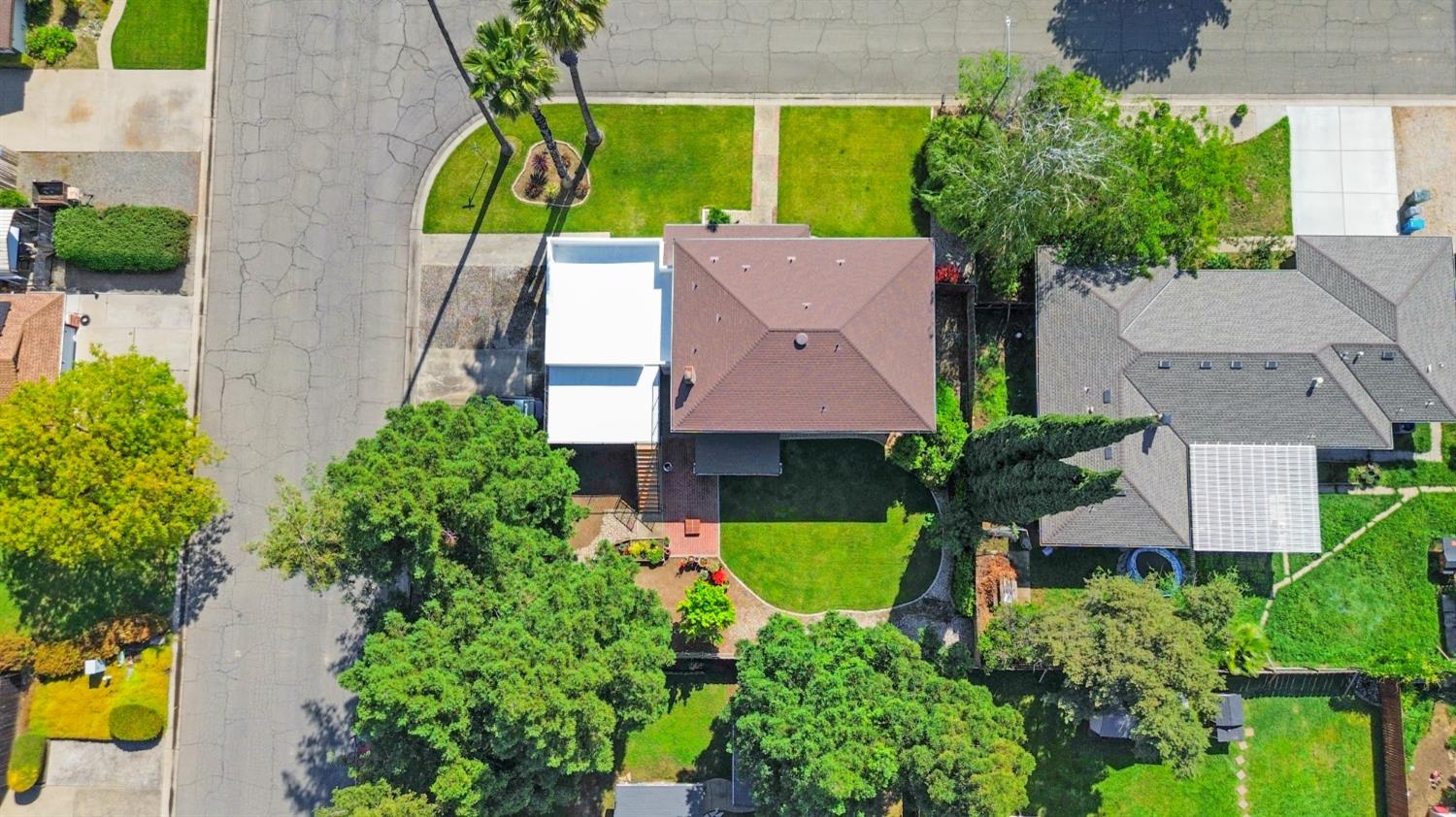 E Caroleigh Way, Yuba City, California image 3
