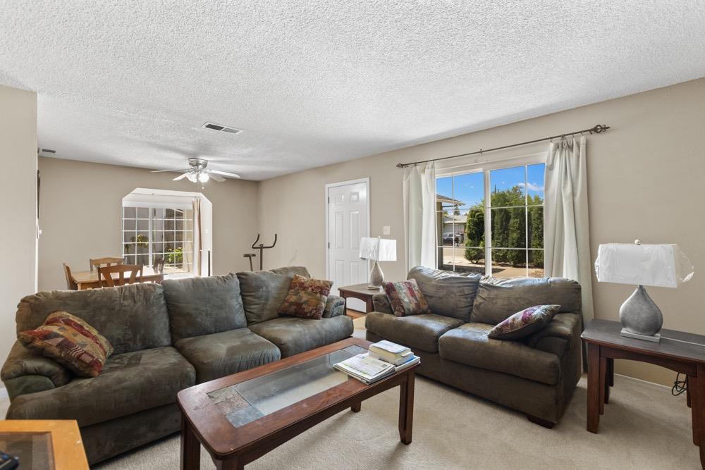 Henley Way, Sacramento, California image 9