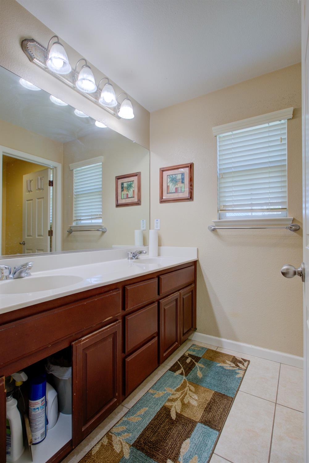 Detail Gallery Image 42 of 61 For 1492 Antioch Ct, Merced,  CA 95348 - 5 Beds | 2/1 Baths