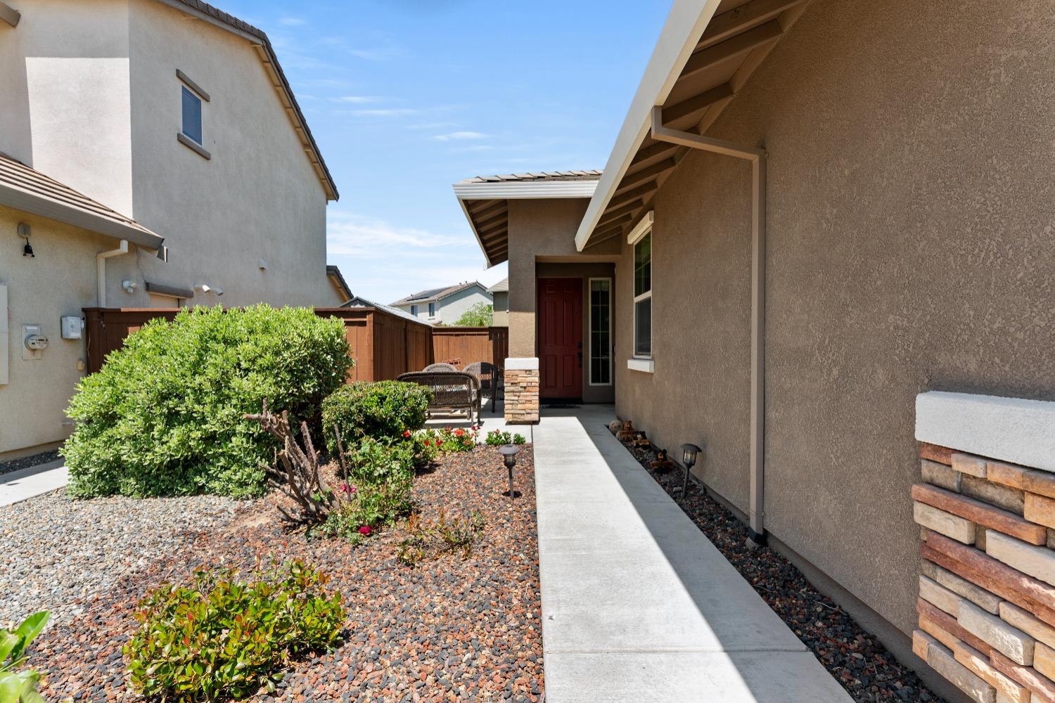 Detail Gallery Image 61 of 65 For 9363 Wild Lilac Cir, Sacramento,  CA 95829 - 4 Beds | 2 Baths