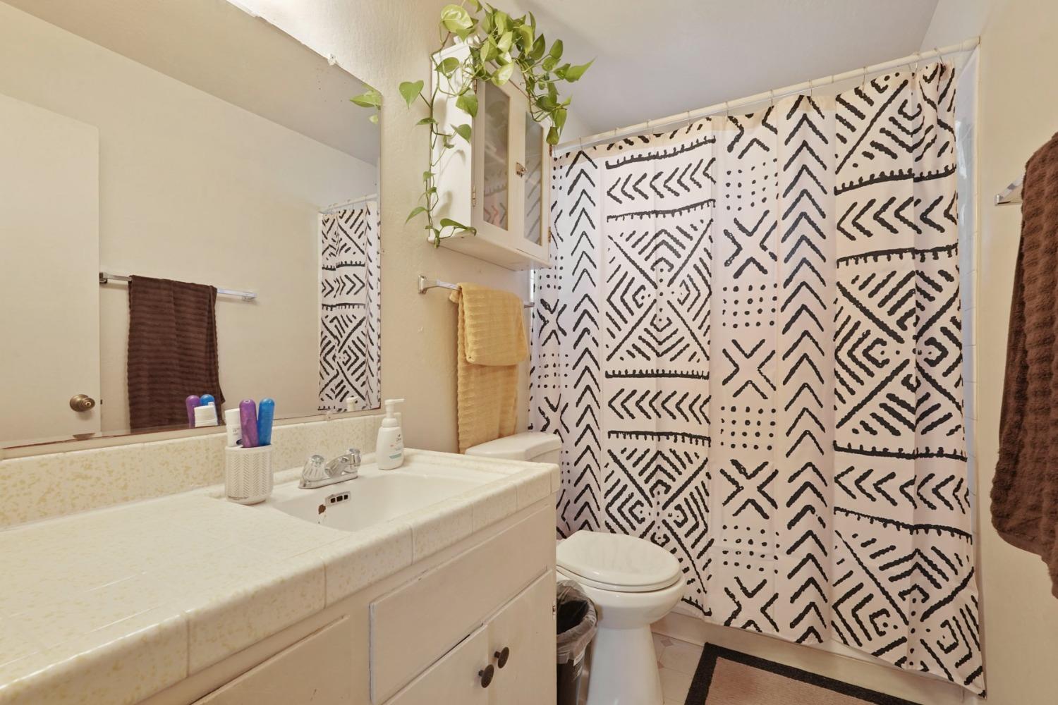 Detail Gallery Image 14 of 44 For 8824 N El Dorado St, Stockton,  CA 95210 - – Beds | – Baths