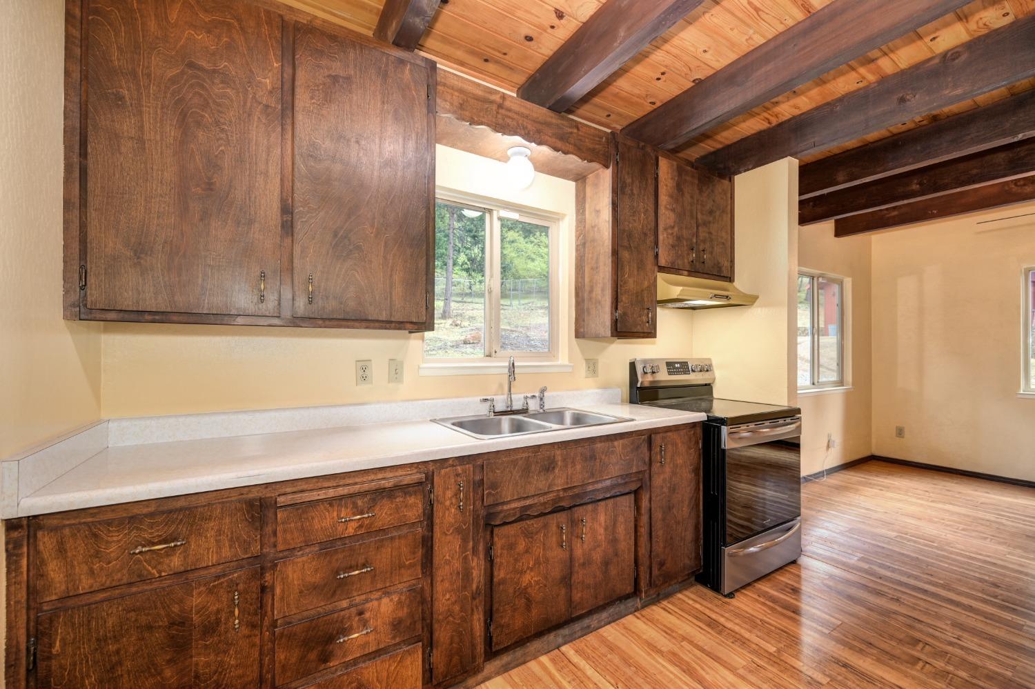 Sierra Springs Drive, Pollock Pines, California image 19