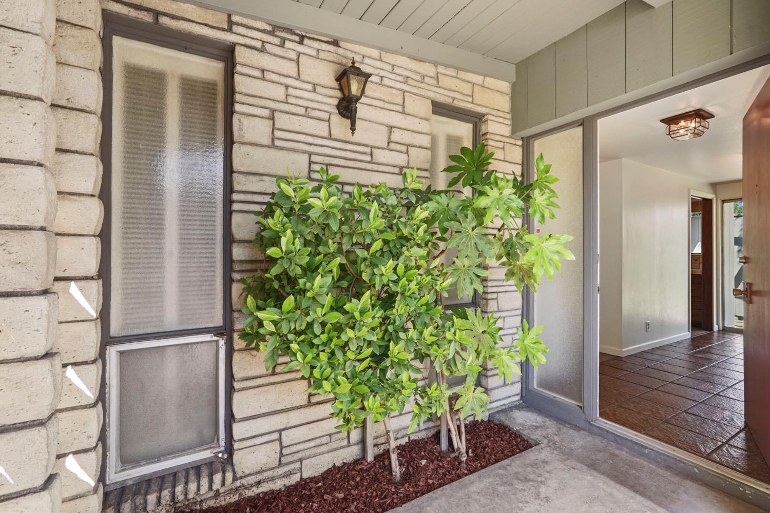 Detail Gallery Image 10 of 29 For 2205 Fernvale Dr, Stockton,  CA 95207 - 3 Beds | 2 Baths