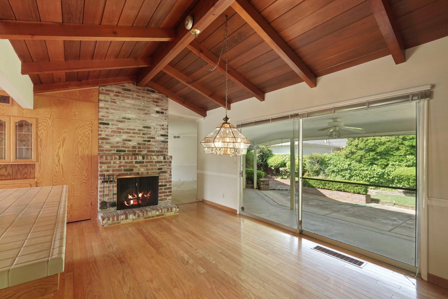 Detail Gallery Image 2 of 40 For 1101 Lakehome Dr, Lodi,  CA 95242 - 3 Beds | 2/1 Baths
