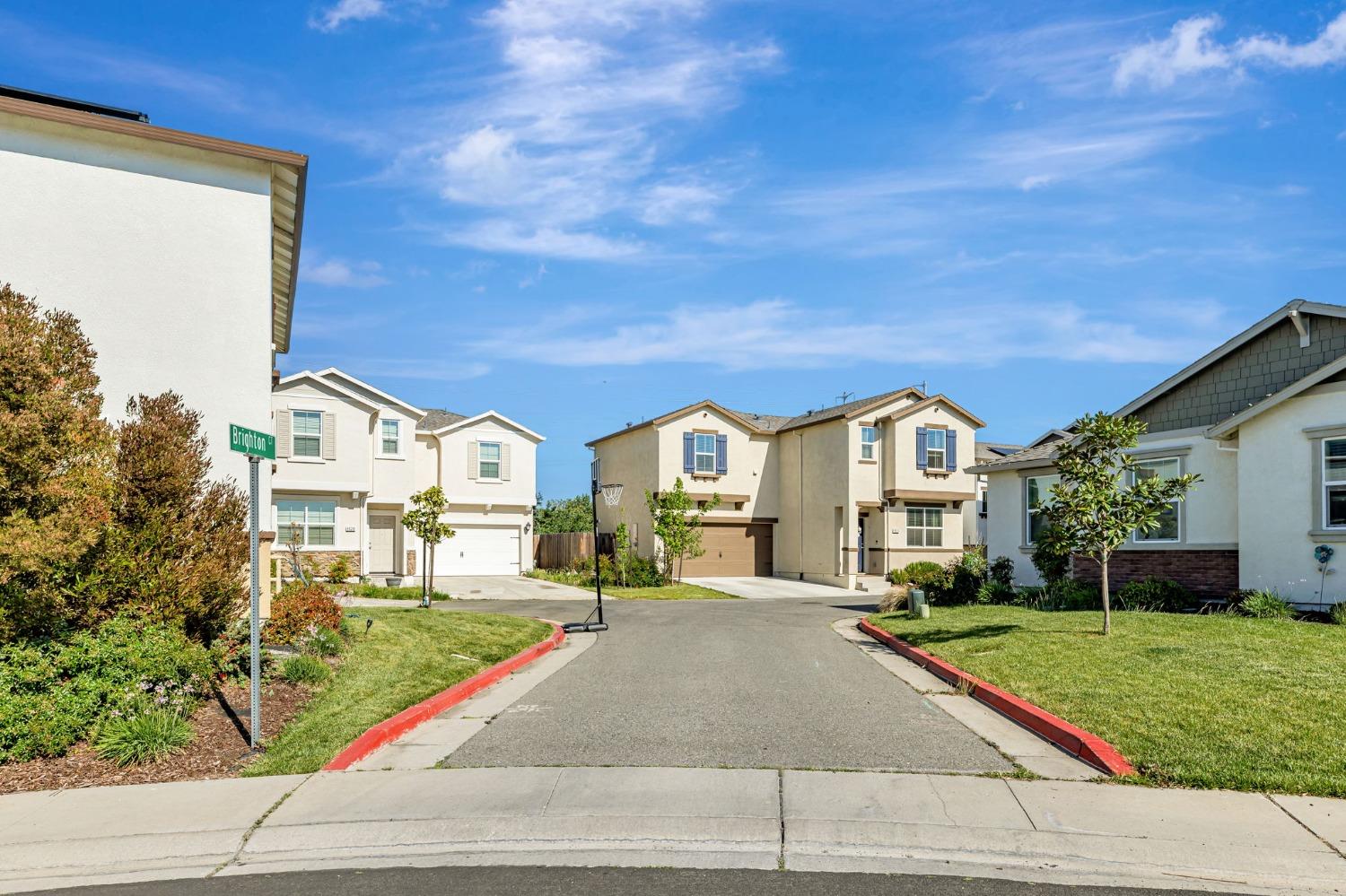 Brighton Court, Marysville, California image 4