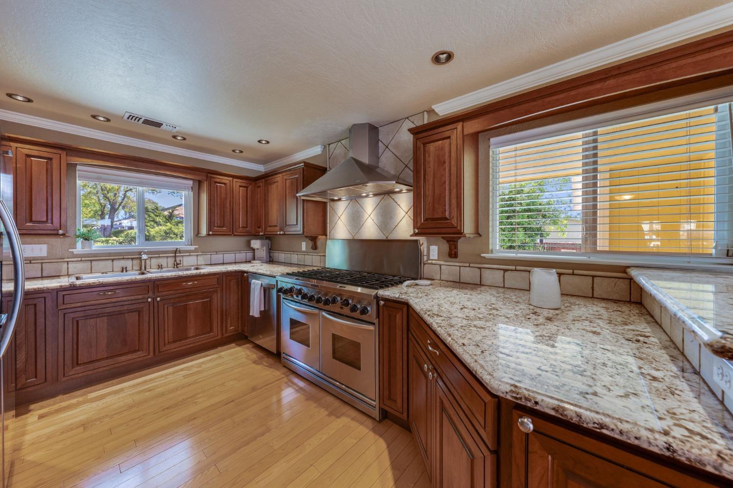 Oak Street, Loomis, California image 8
