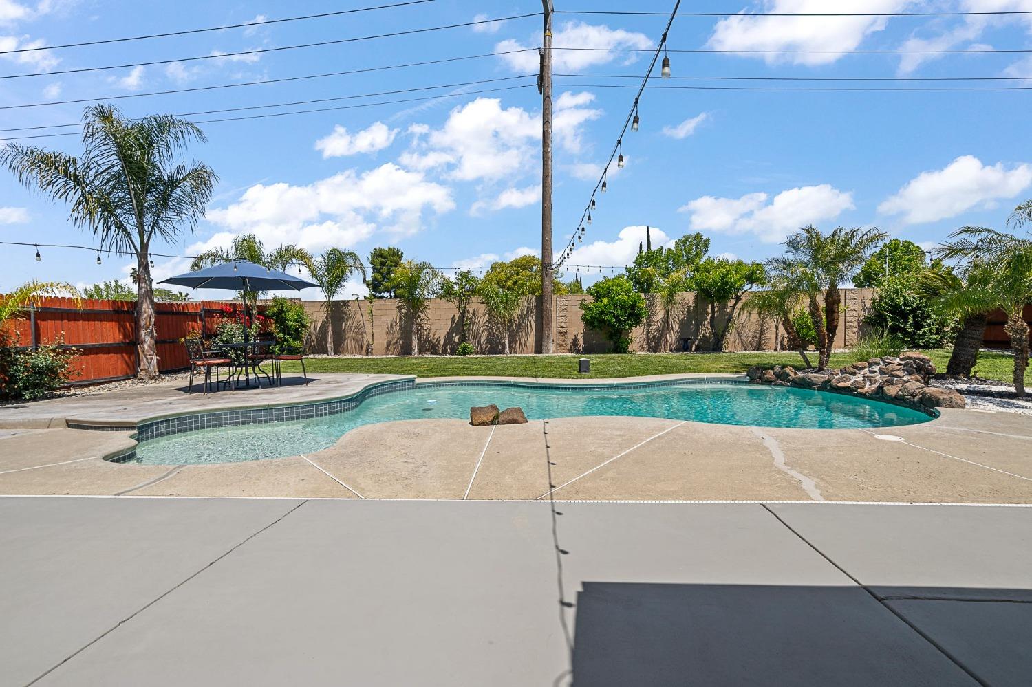 Foxfire Drive, Manteca, California image 34