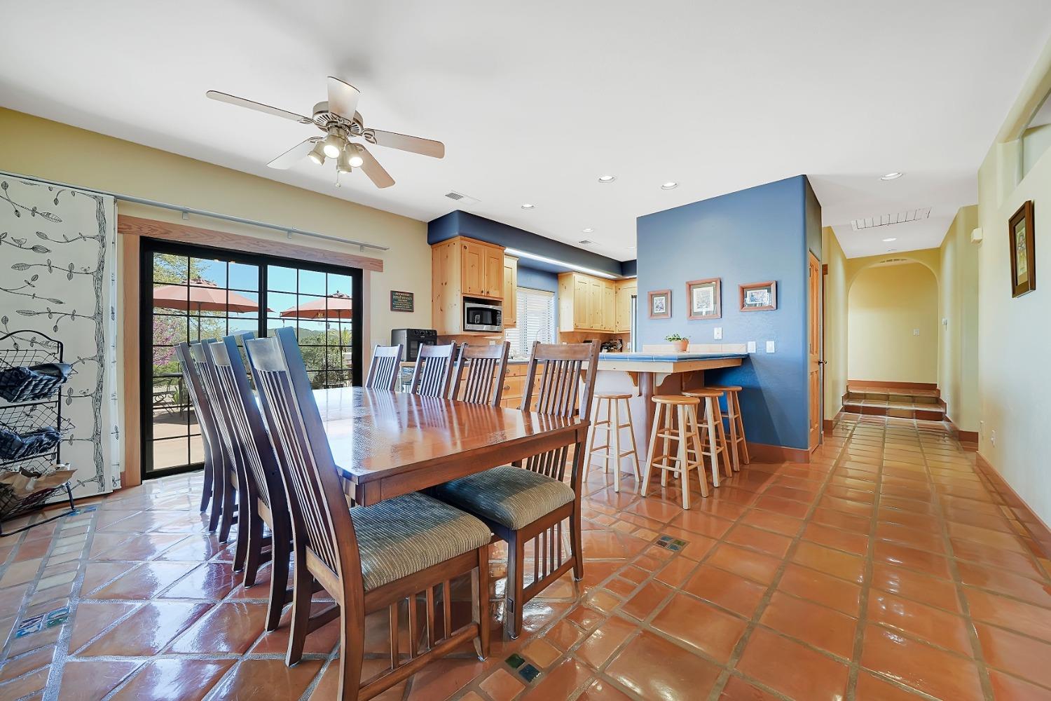 Detail Gallery Image 19 of 86 For 6061 Wind River Dr, Valley Springs,  CA 95252 - 3 Beds | 2/1 Baths