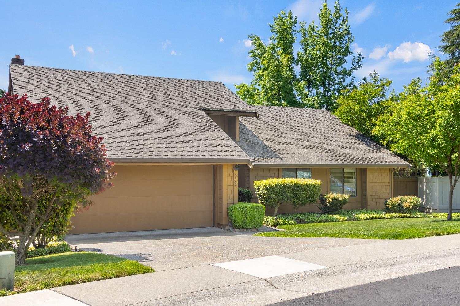 Terrace Oak Circle, Fair Oaks, California image 2
