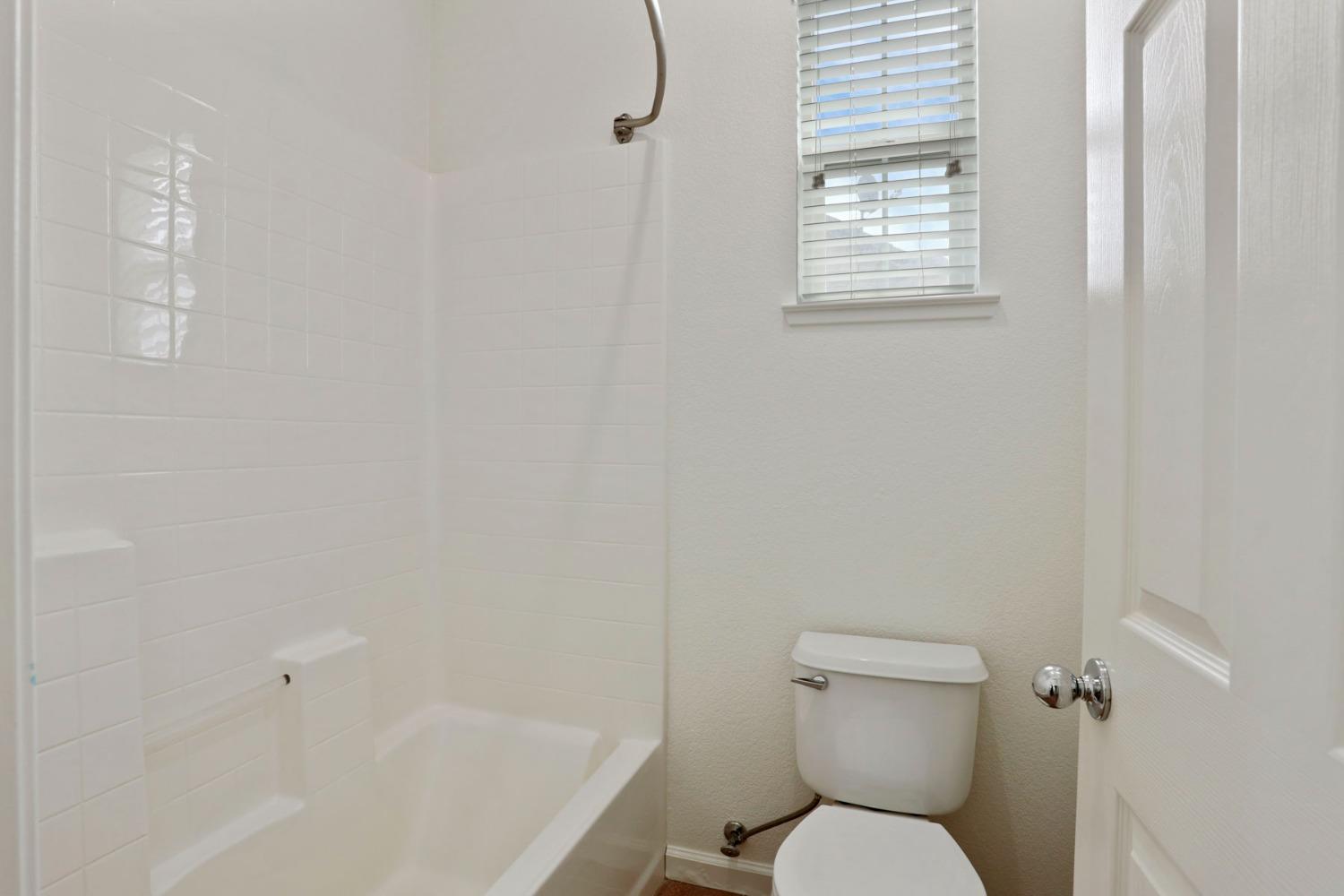 Detail Gallery Image 29 of 53 For 9363 Vintner Cir, Patterson,  CA 95363 - 4 Beds | 3 Baths