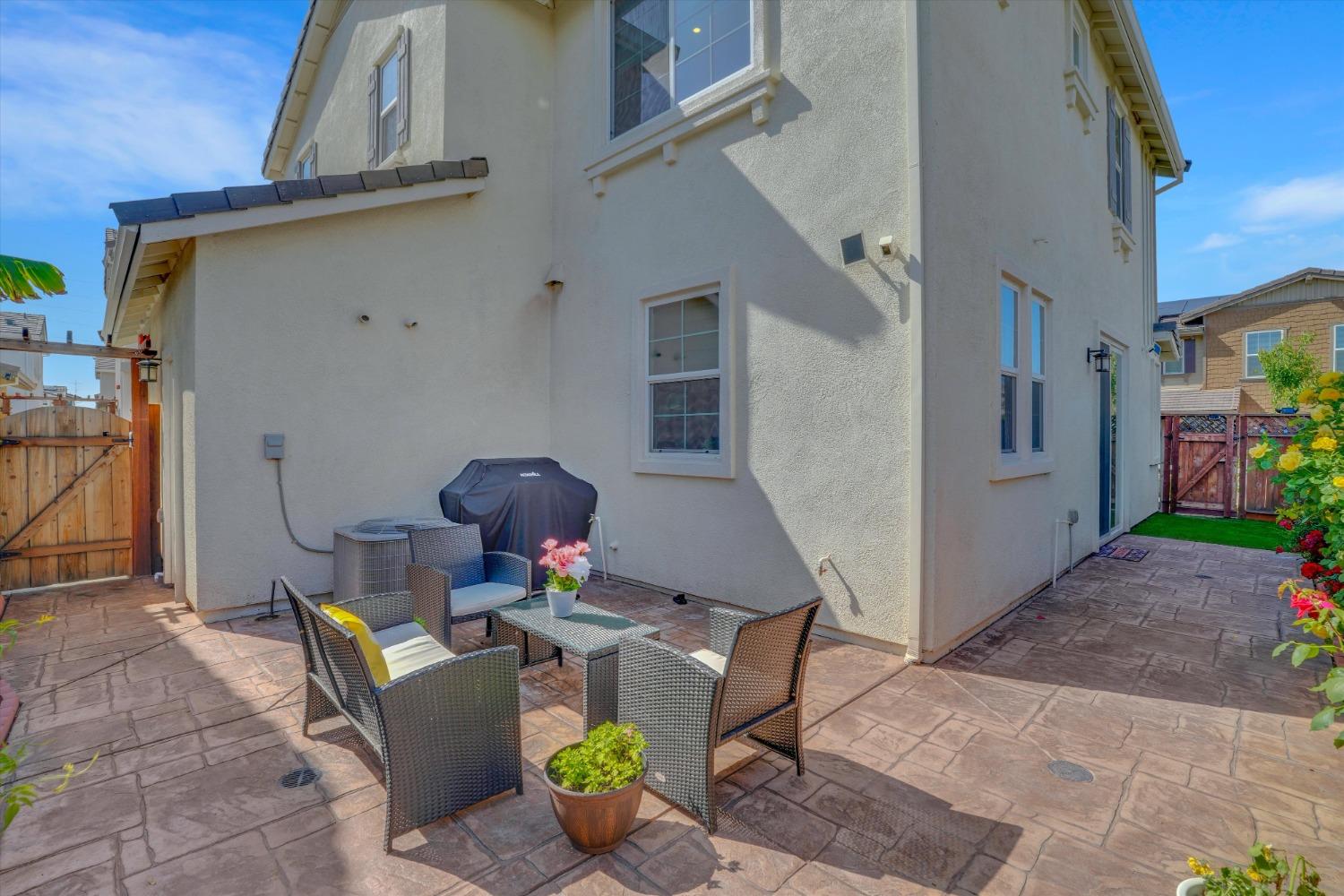 Detail Gallery Image 35 of 48 For 243 E Lawson Ave, Mountain House,  CA 95391 - 4 Beds | 3 Baths