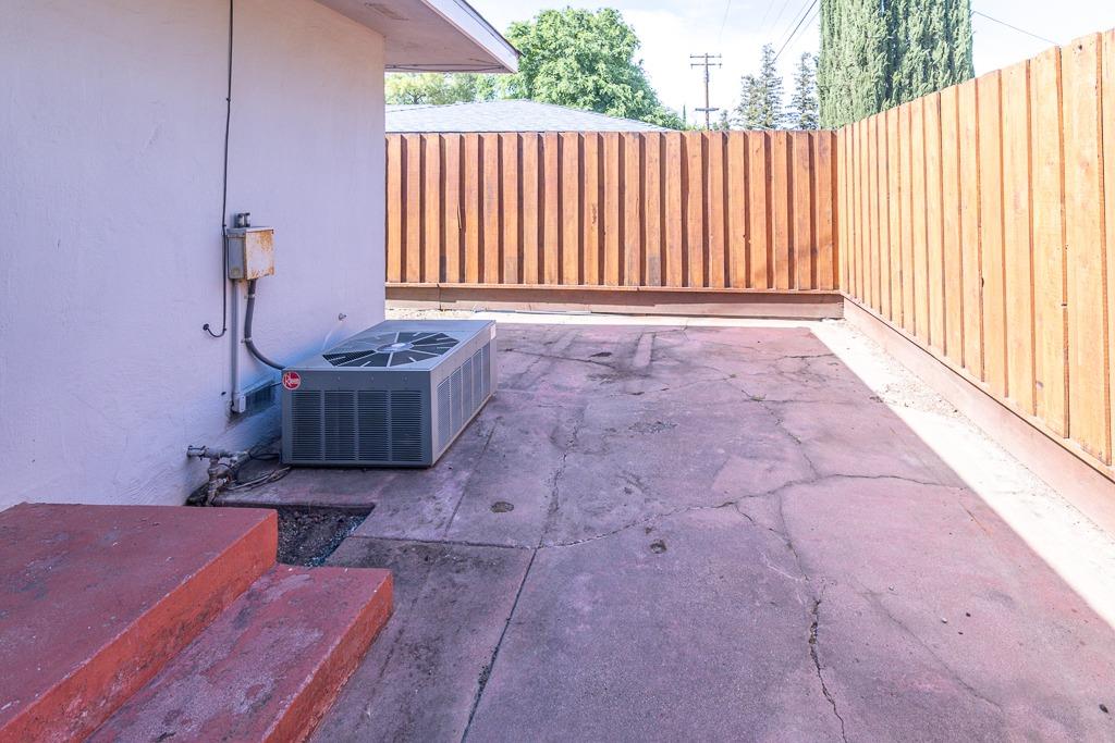 Albany Avenue, Modesto, California image 42
