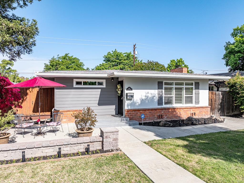 Albany Avenue, Modesto, California image 5