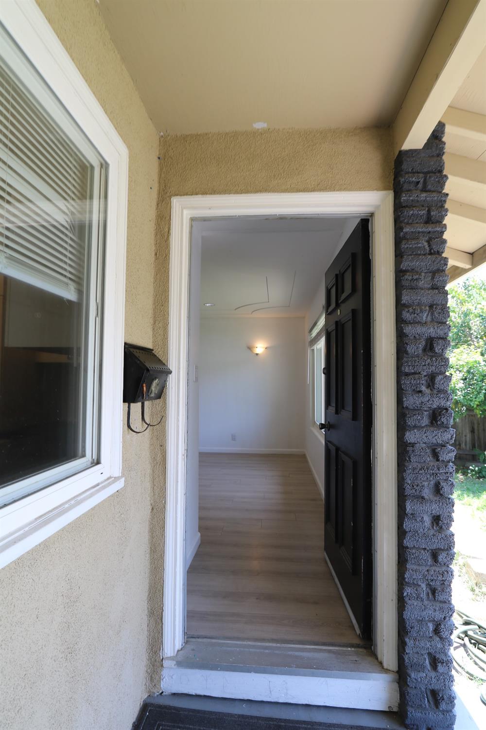 Knightwood, Rancho Cordova, California image 4