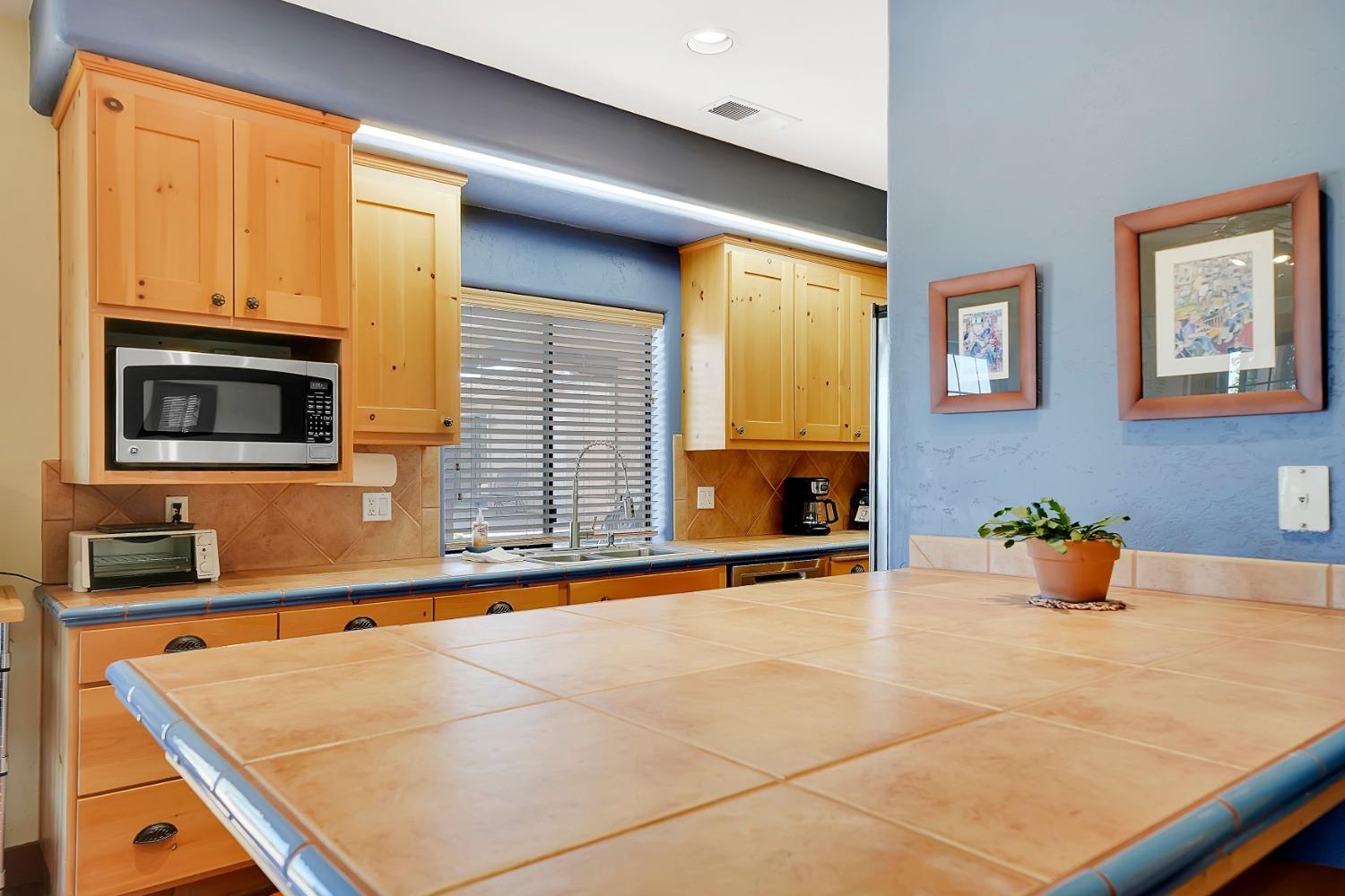 Detail Gallery Image 25 of 86 For 6061 Wind River Dr, Valley Springs,  CA 95252 - 3 Beds | 2/1 Baths
