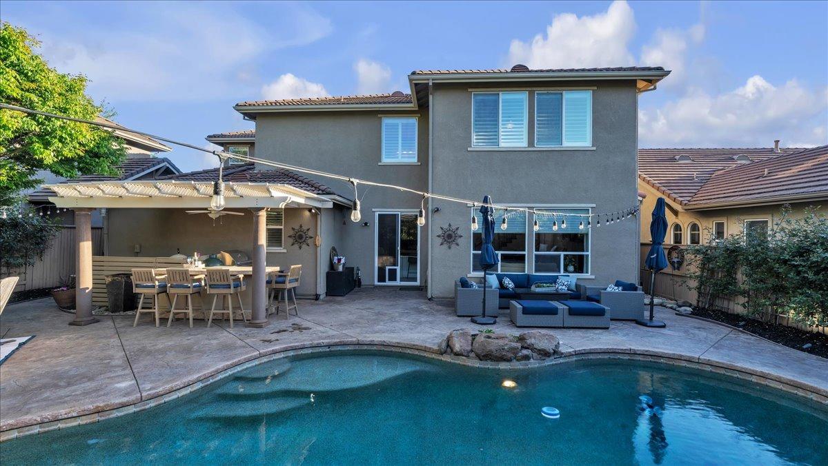 Mendes Court, Folsom, California image 45