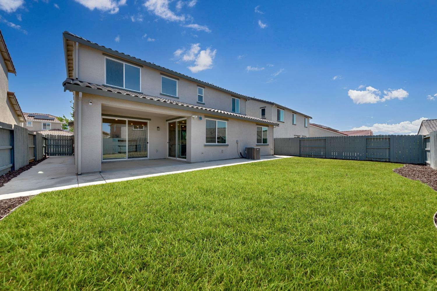 Detail Gallery Image 35 of 38 For 1719 Duchamp Way, Lodi,  CA 95242 - 5 Beds | 3/1 Baths