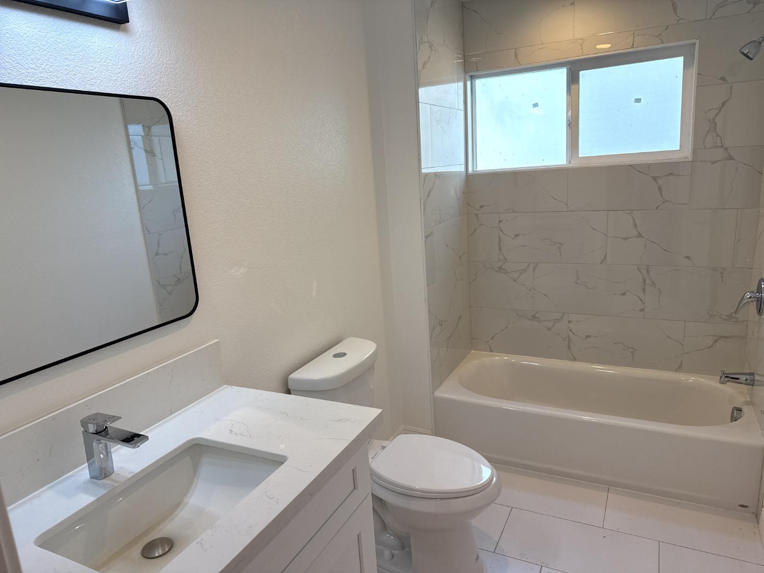 Detail Gallery Image 13 of 17 For 561 Jason Dr, Turlock,  CA 95380 - 3 Beds | 2/1 Baths
