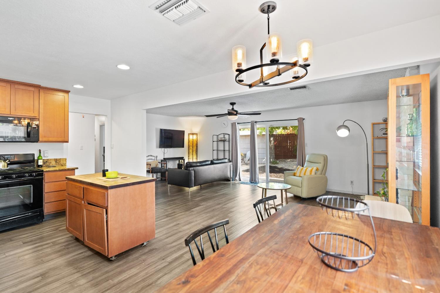 Forestwood Drive, Sacramento, California image 14