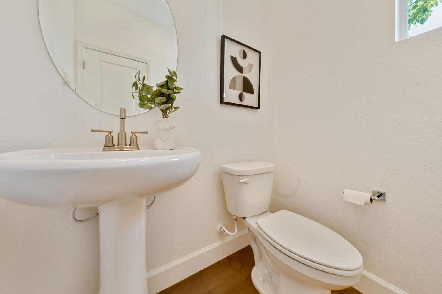 Detail Gallery Image 30 of 38 For 1719 Duchamp Way, Lodi,  CA 95242 - 5 Beds | 3/1 Baths