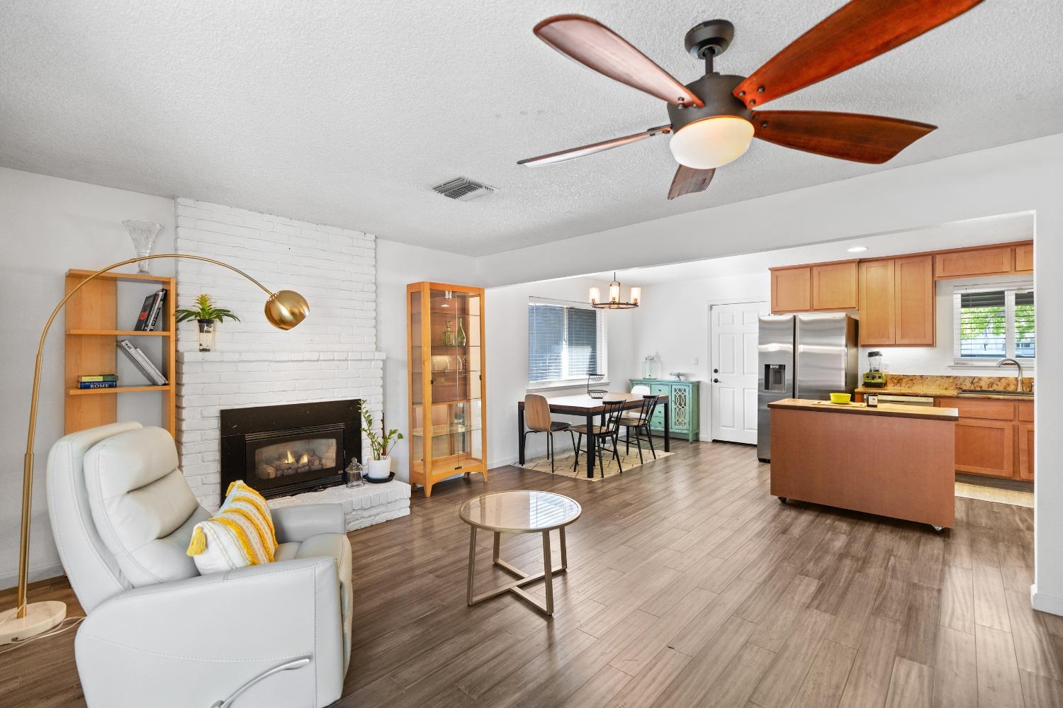 Forestwood Drive, Sacramento, California image 12