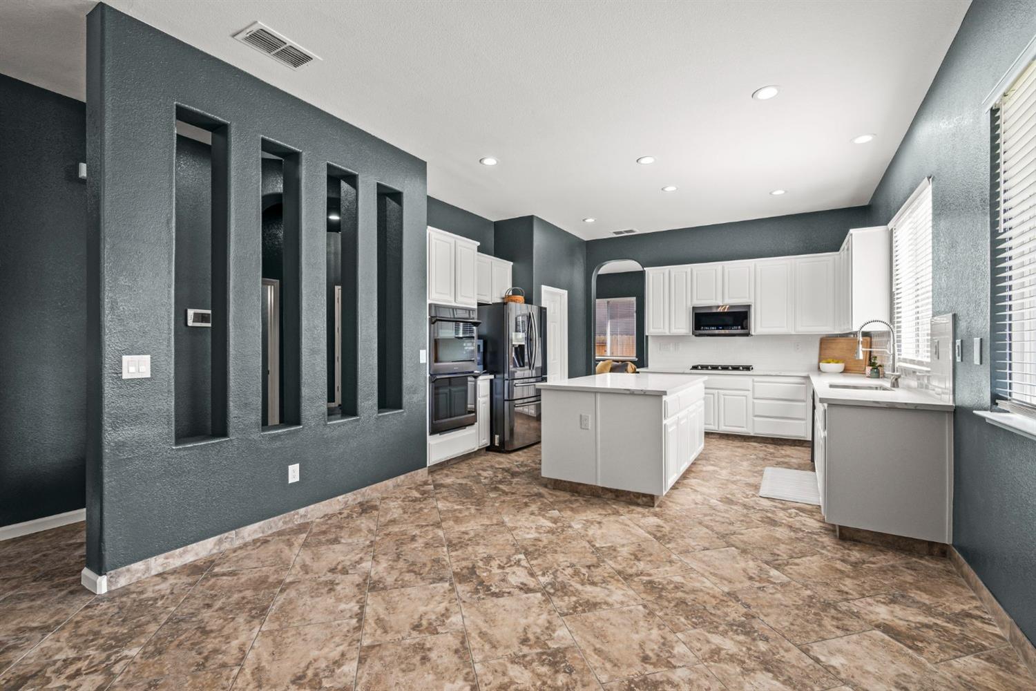 Gilleland Drive, Roseville, California image 17