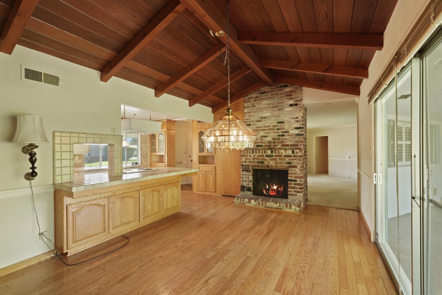 Detail Gallery Image 10 of 40 For 1101 Lakehome Dr, Lodi,  CA 95242 - 3 Beds | 2/1 Baths