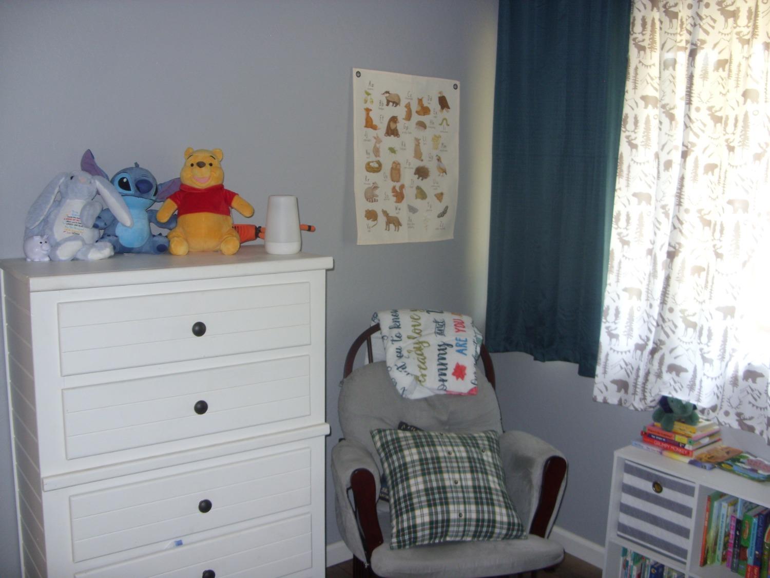 Detail Gallery Image 13 of 19 For 5341 Ygnacio Dr, Sacramento,  CA 95842 - 3 Beds | 1/1 Baths