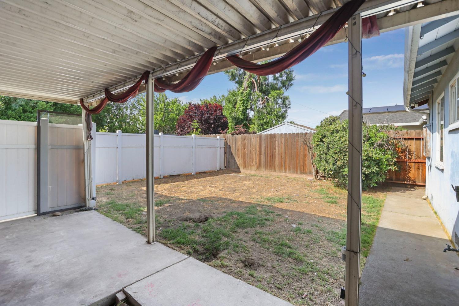 Dunmar Lane, Stockton, California image 18