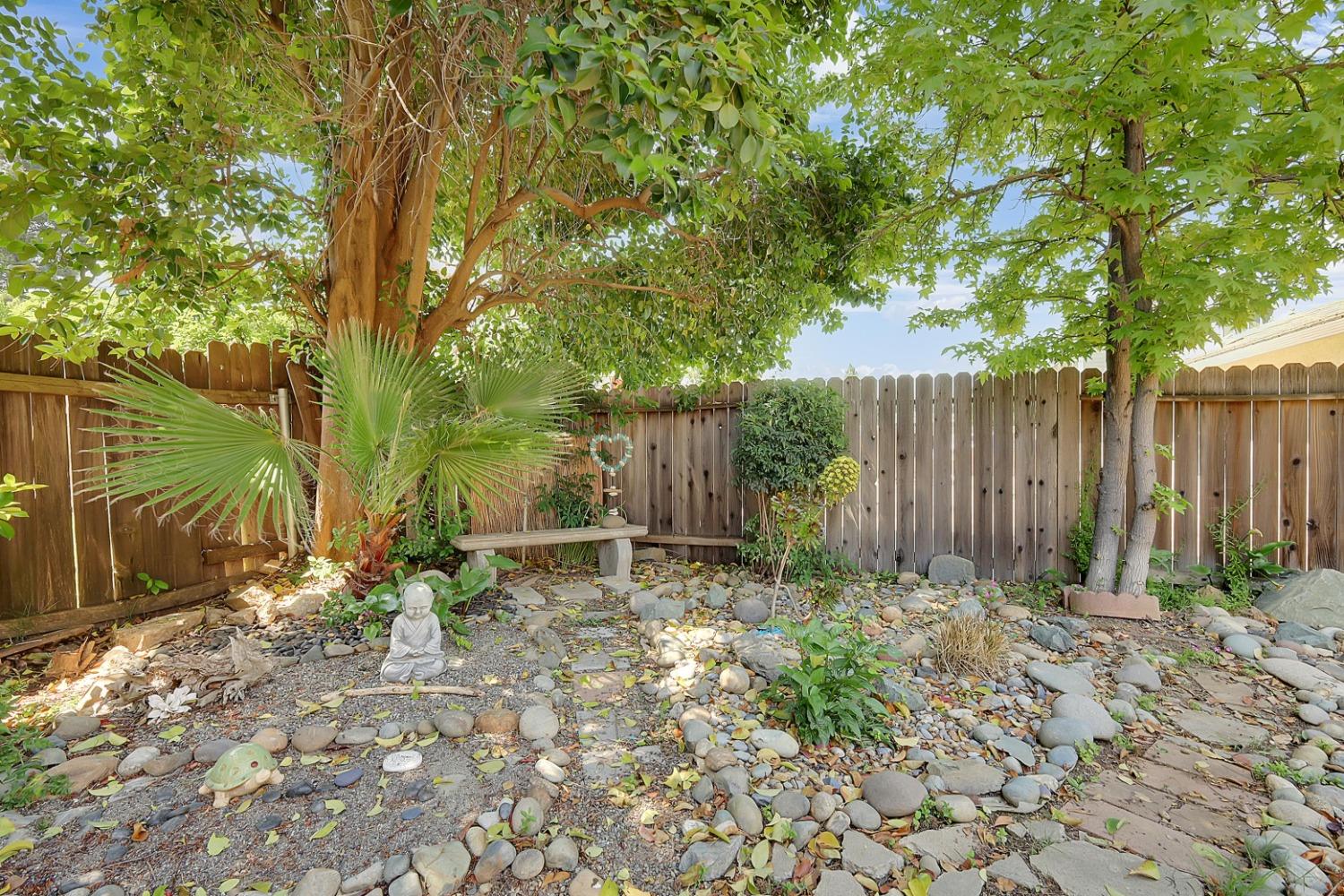 Donald Court, Yuba City, California image 25