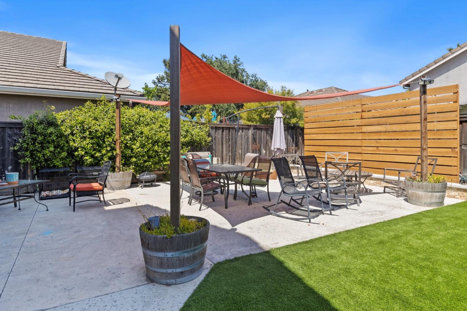 Detail Gallery Image 33 of 37 For 517 Lasso Ct, Oakdale,  CA 95361 - 5 Beds | 2/1 Baths