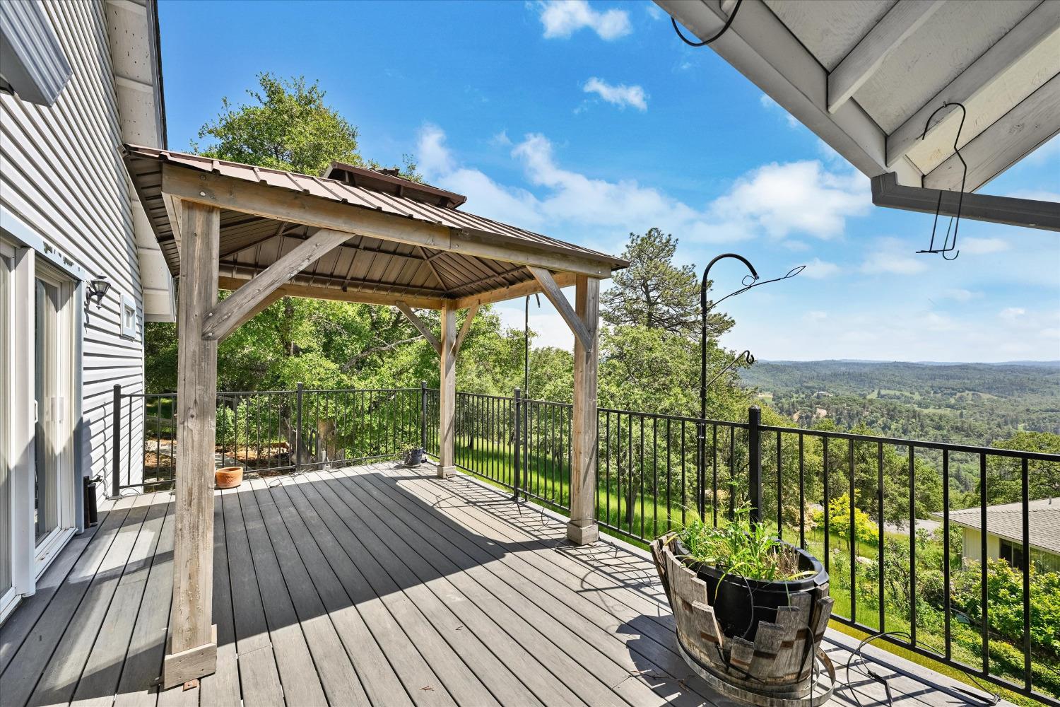 Patricia Way, Grass Valley, California image 32