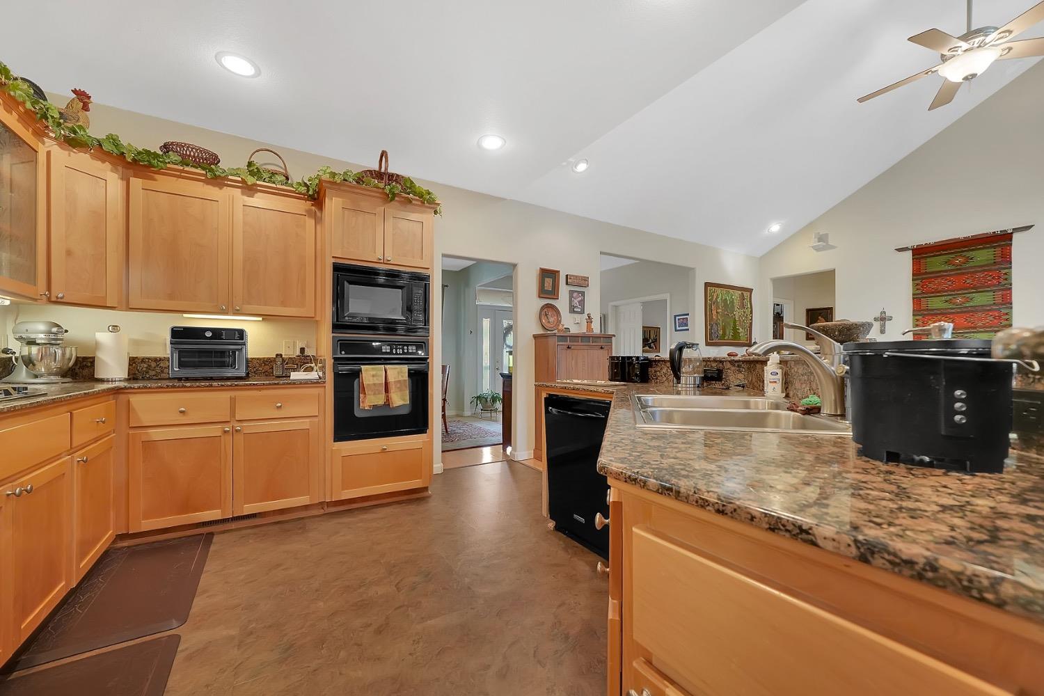 Detail Gallery Image 30 of 88 For 18860 Sylvia Dr, Pine Grove,  CA 95665 - 3 Beds | 2/1 Baths