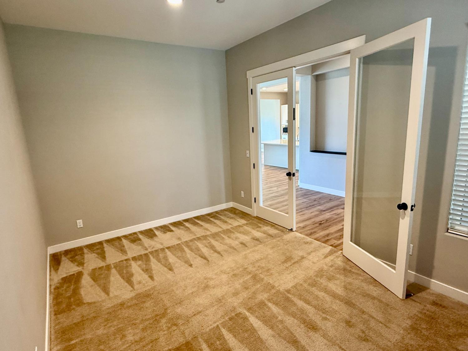 Detail Gallery Image 9 of 52 For 2775 Meadowbrook Lane, Turlock,  CA 95382 - 4 Beds | 2/1 Baths