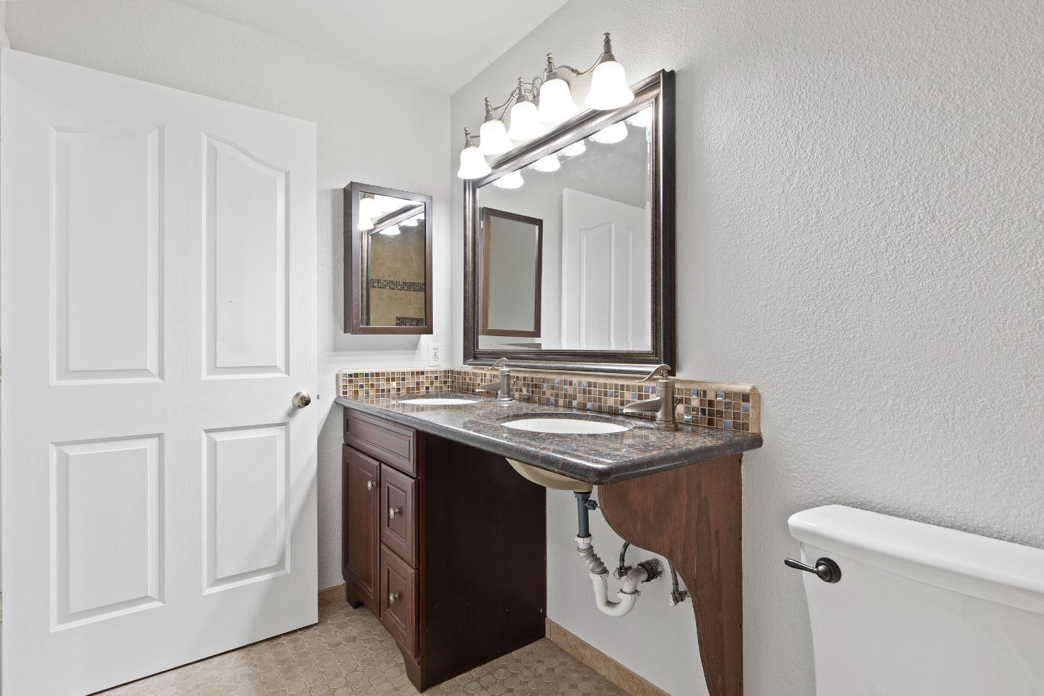 Eastburg Court, Ripon, California image 17
