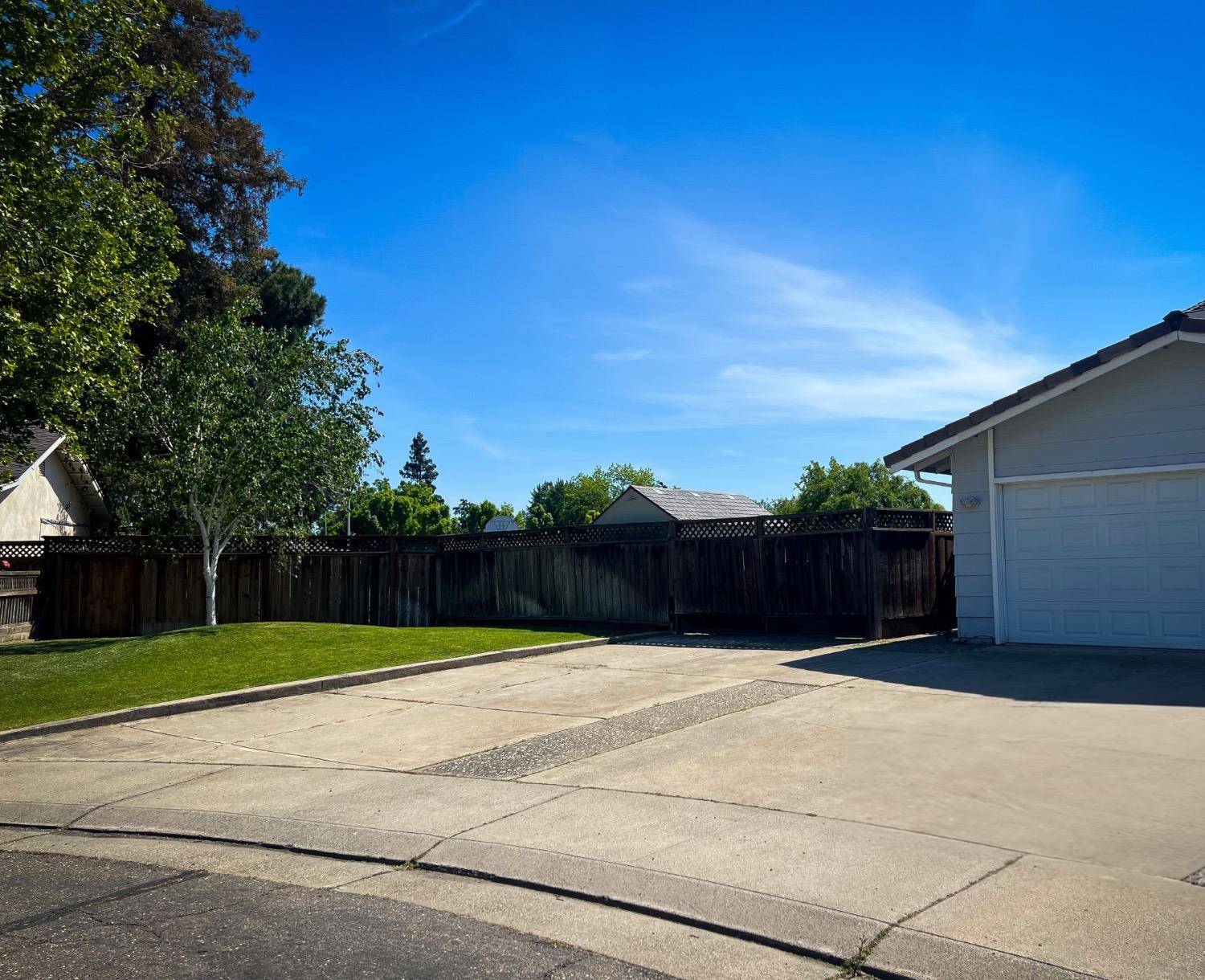 Woodglen Court, Stockton, California image 4