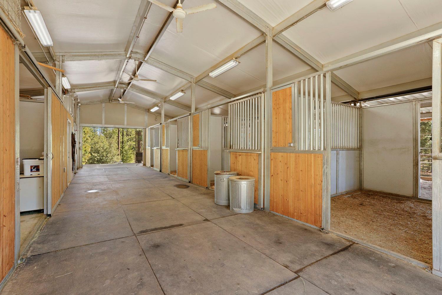 Detail Gallery Image 75 of 92 For 10415 Mcmahon Rd #10415,  Coulterville,  CA 95311 - 3 Beds | 4/1 Baths
